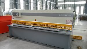 QC12Y idwolik yo opere Grands 8 × 3200