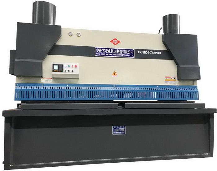 AHYW Yawei 30mm epè plak maziko koupe te fè nan peyi Lachin AHYW Yawei 30mm thick plate guillotine cutting shears made in china