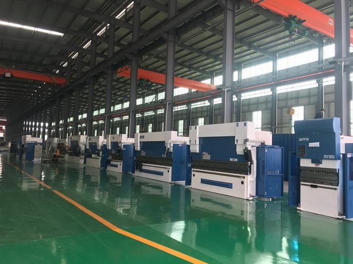 AHYW Yawei 4 Axis CNC Press brake 3m stock forsale china factory