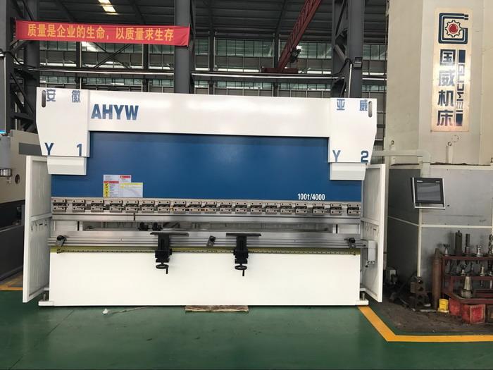AHYW china Yawei 100T4M metal plate bending machine