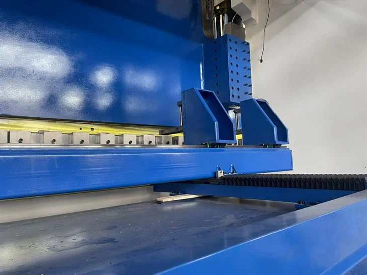 AHYW YAWEI MADE CHINA 1000T6M CNC PRESS BRAKE HARDOX MINING EQUIPMENT MANUFACTURE FACTORY